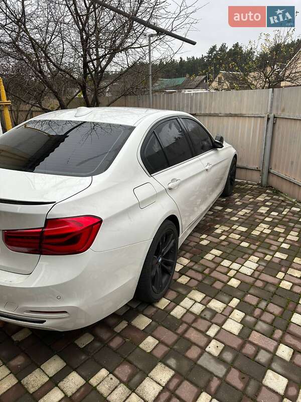 Седан BMW 3 Series 2017 в Гостомеле
