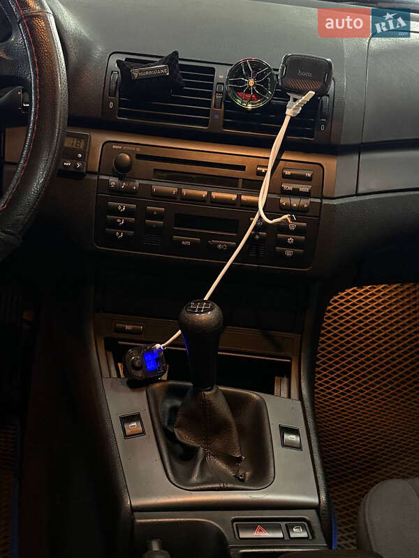 Седан BMW 3 Series 2004 в Києві