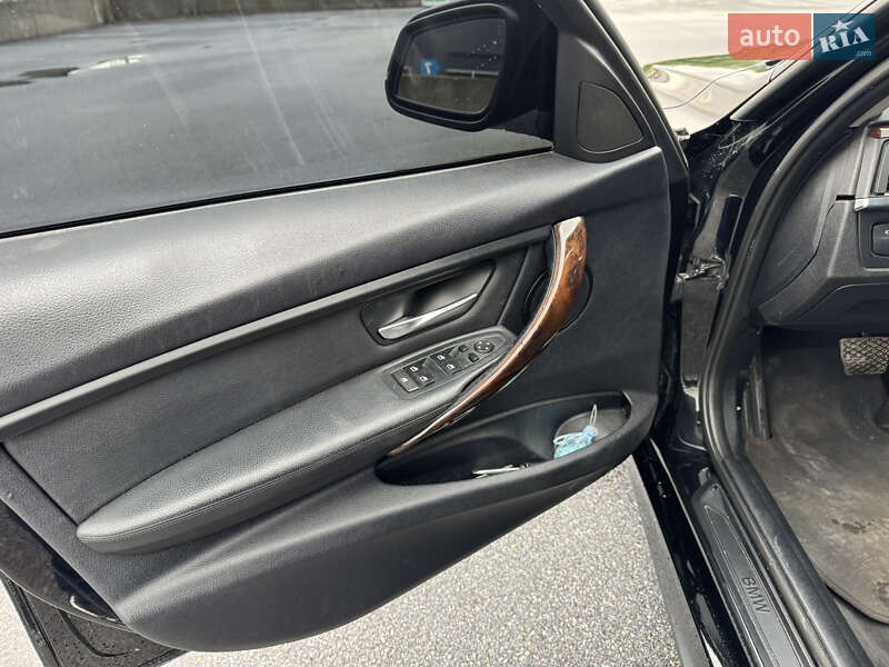 Седан BMW 3 Series 2014 в Виннице