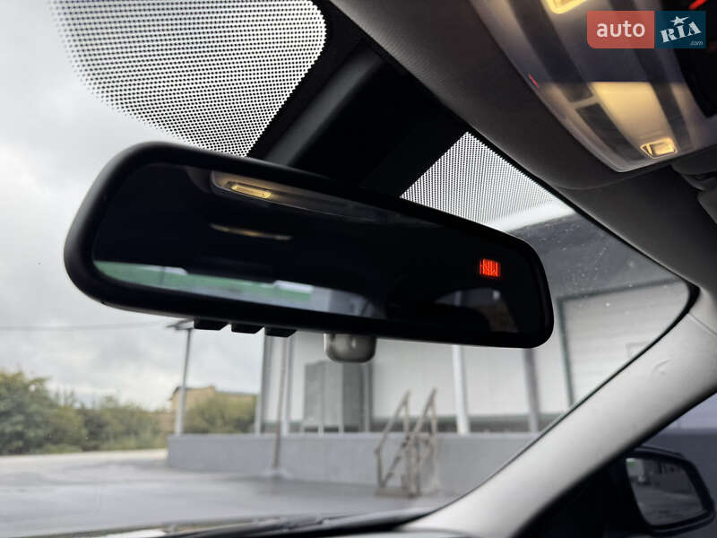 Седан BMW 3 Series 2014 в Виннице