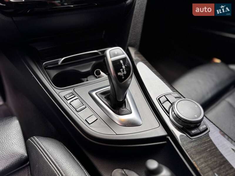 Седан BMW 3 Series 2016 в Ивано-Франковске