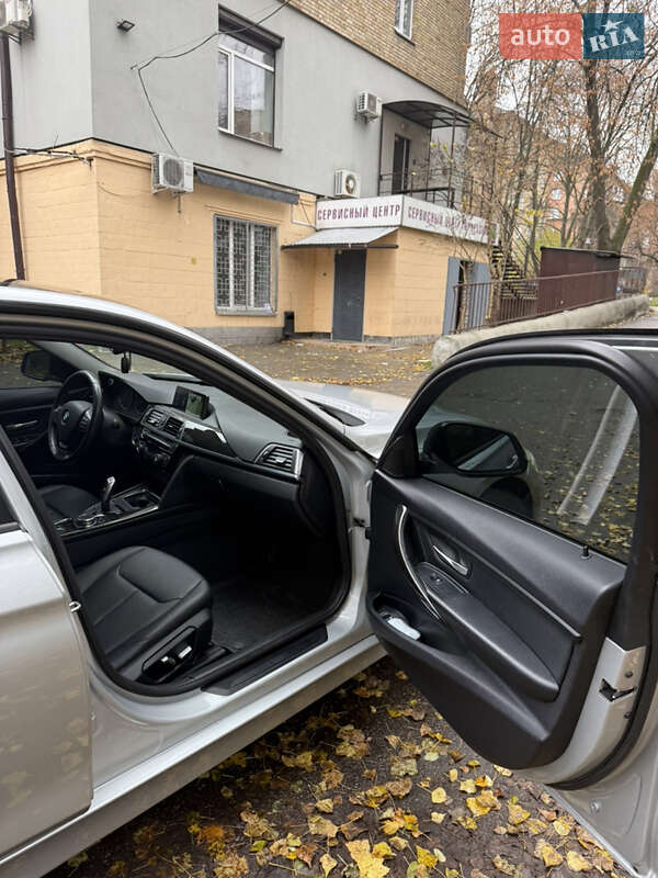 Седан BMW 3 Series 2016 в Киеве фото 17 Седан BMW 3 Series 2016 в Киеве