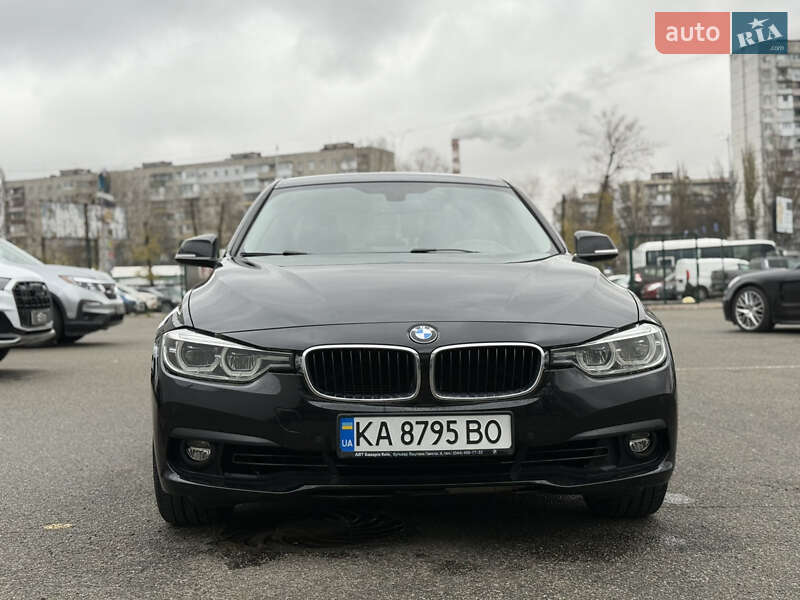 Седан BMW 3 Series 2015 в Киеве