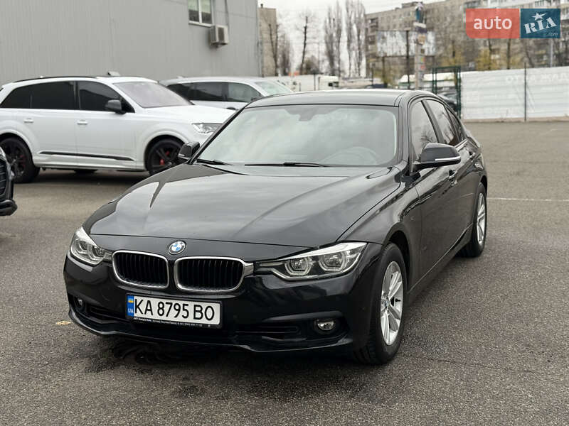 Седан BMW 3 Series 2015 в Киеве