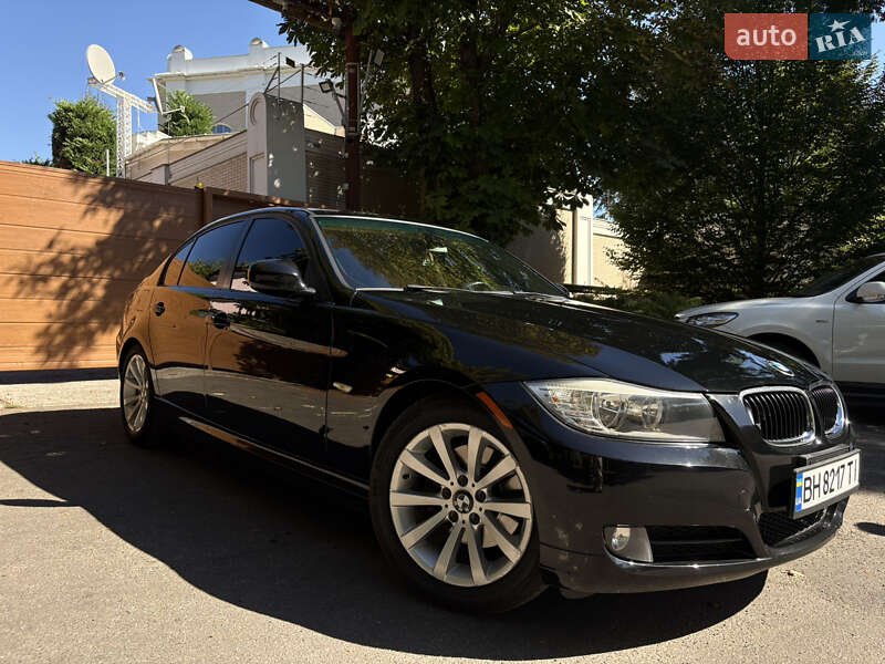 Седан BMW 3 Series 2011 в Николаеве