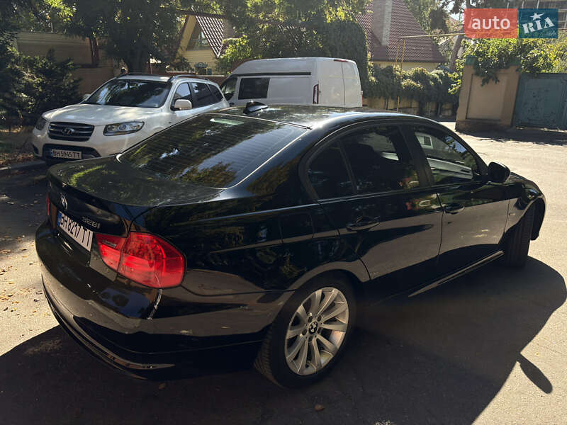 Седан BMW 3 Series 2011 в Николаеве
