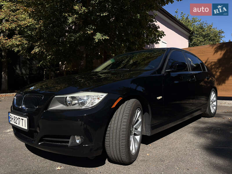Седан BMW 3 Series 2011 в Николаеве