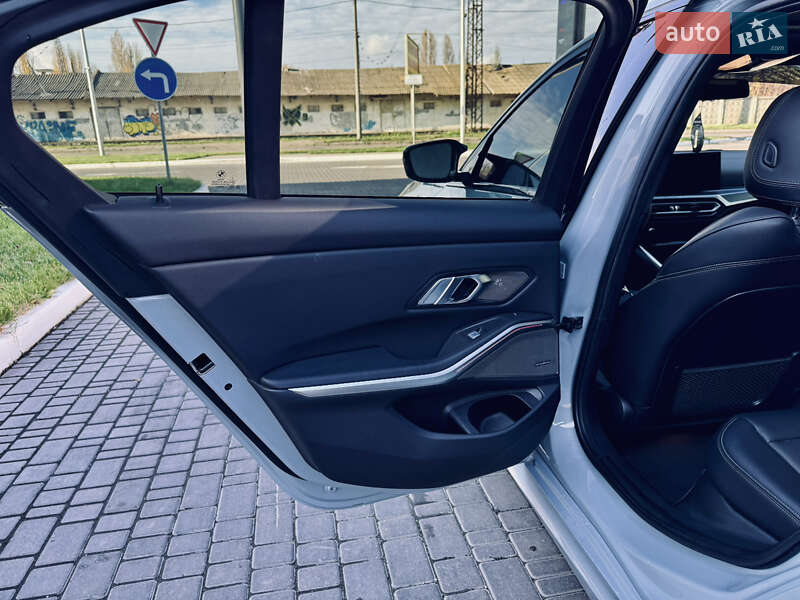 Седан BMW 3 Series 2023 в Одессе