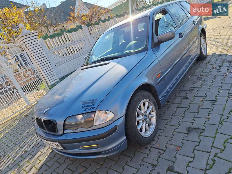 Универсал BMW 3 Series 2001 в Черновцах