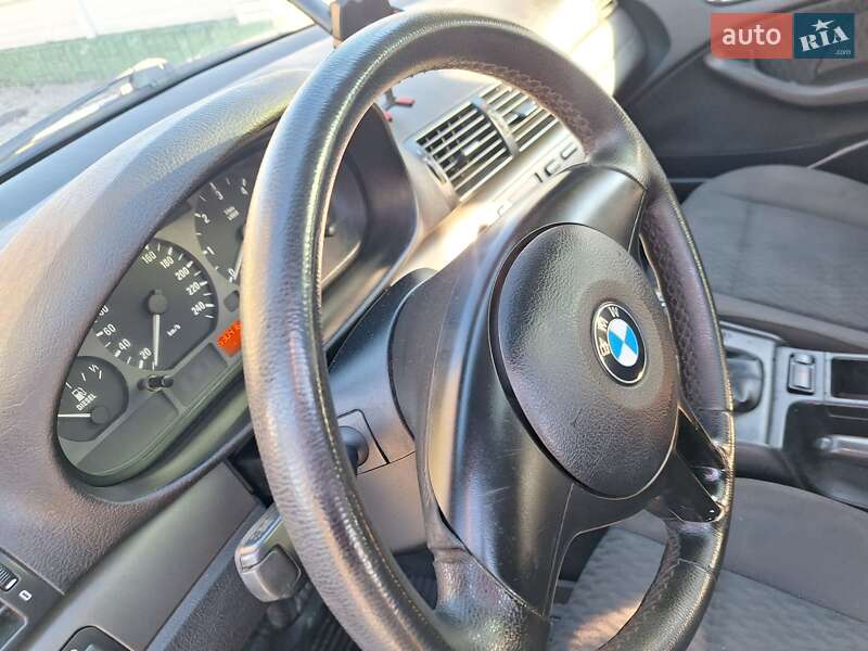 Универсал BMW 3 Series 2001 в Черновцах
