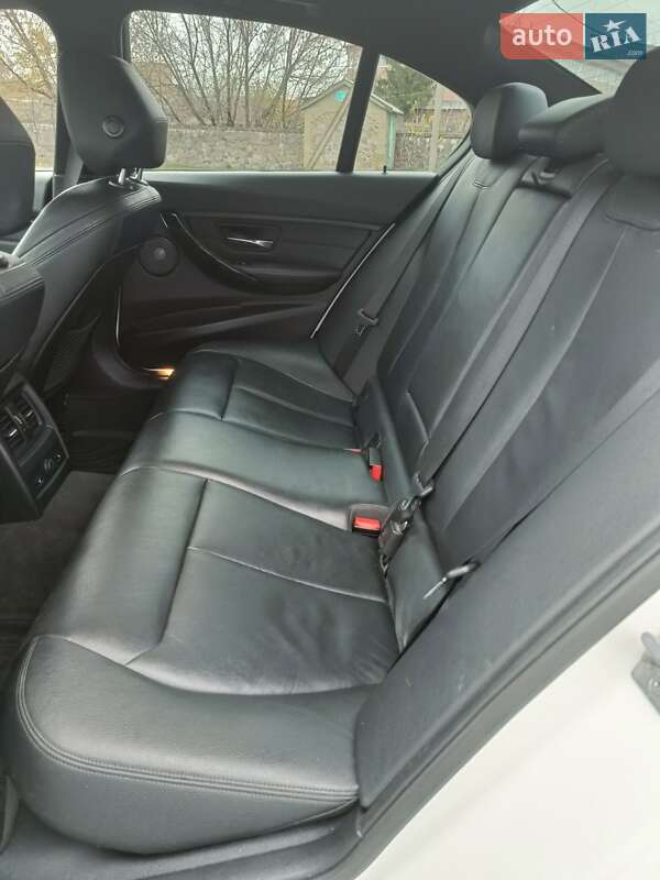 Седан BMW 3 Series 2015 в Сквире