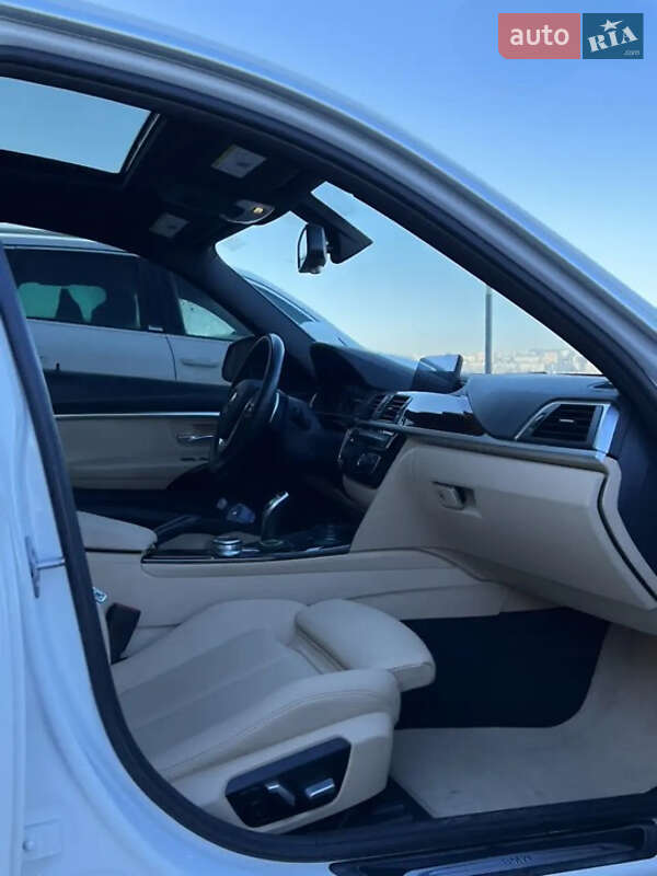 Седан BMW 3 Series 2017 в Львове