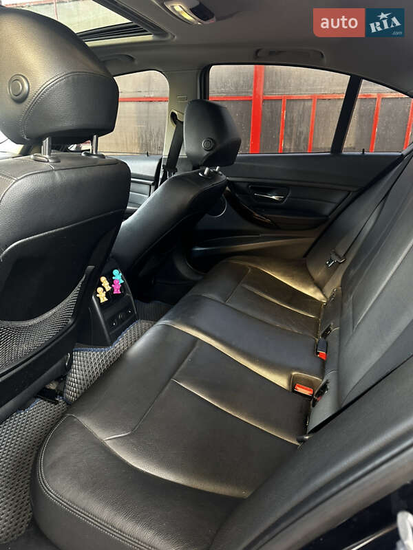 Седан BMW 3 Series 2013 в Измаиле