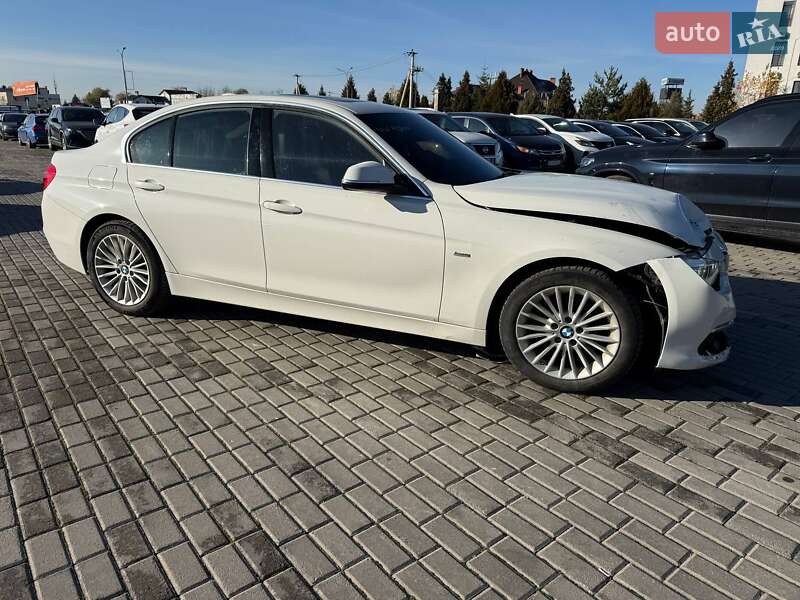 Седан BMW 3 Series 2016 в Львове