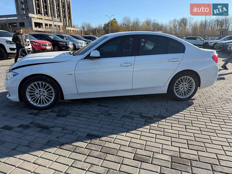 Седан BMW 3 Series 2016 в Львове