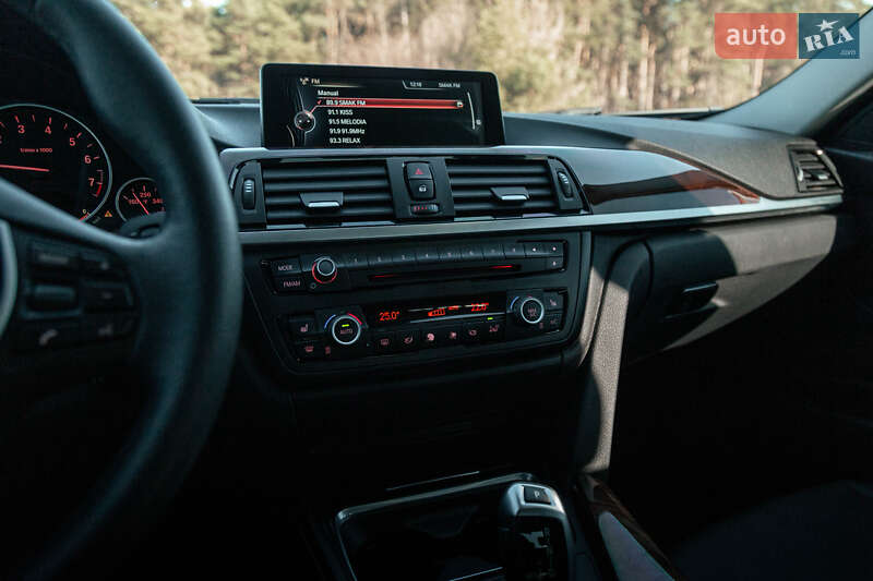 Седан BMW 3 Series 2015 в Золочеве фото 30 Седан BMW 3 Series 2015 в Золочеве