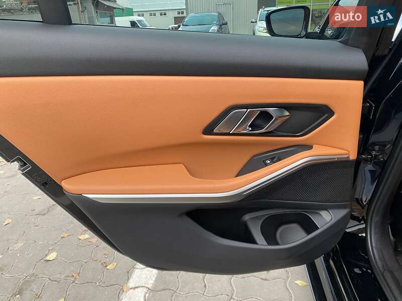 Седан BMW 3 Series 2023 в Дніпрі