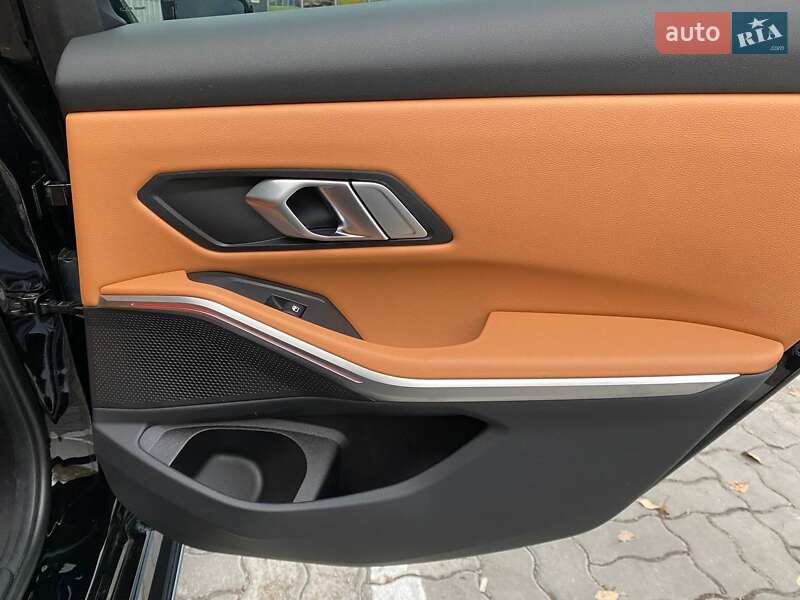 Седан BMW 3 Series 2023 в Дніпрі