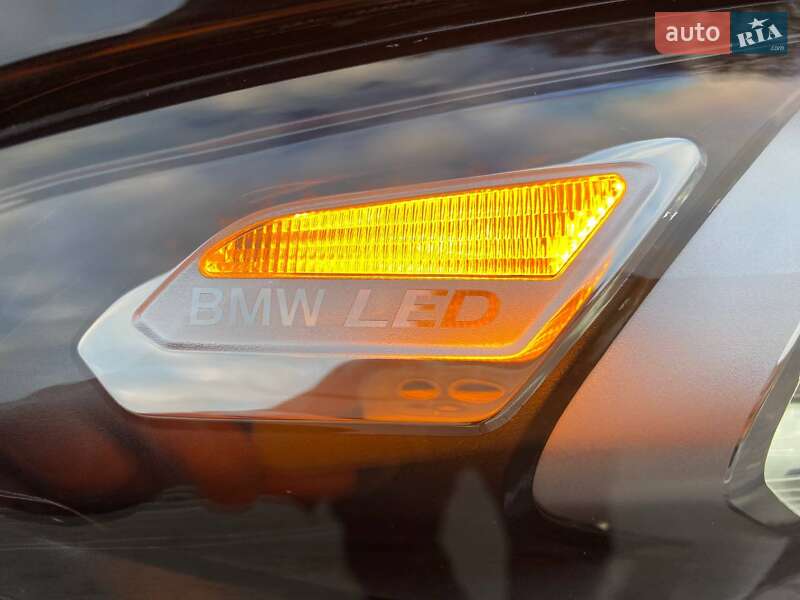 Седан BMW 3 Series 2023 в Дніпрі