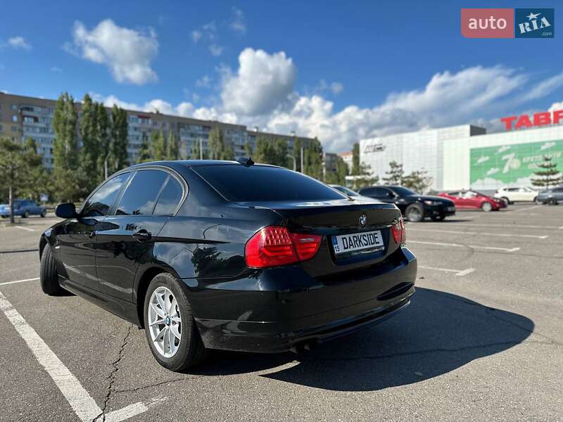 Седан BMW 3 Series 2010 в Николаеве фото 4 Седан BMW 3 Series 2010 в Николаеве
