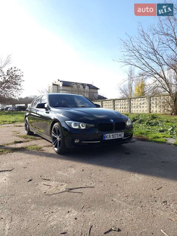 Седан BMW 3 Series 2016 в Кропивницькому