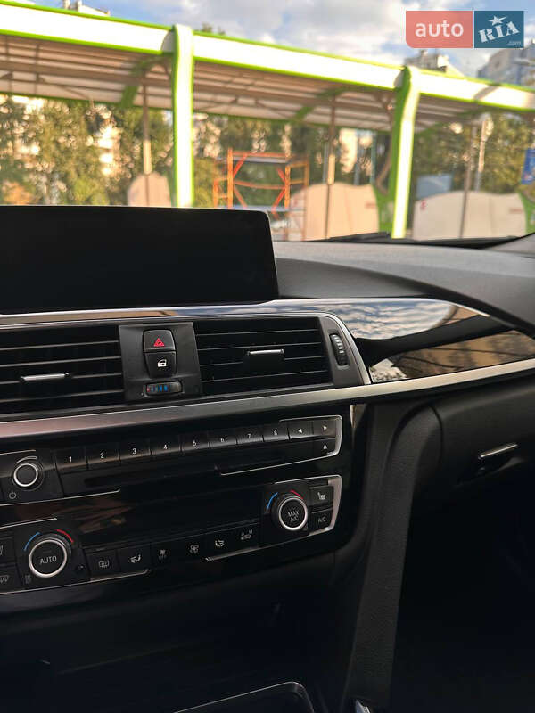 Седан BMW 3 Series 2015 в Броварах