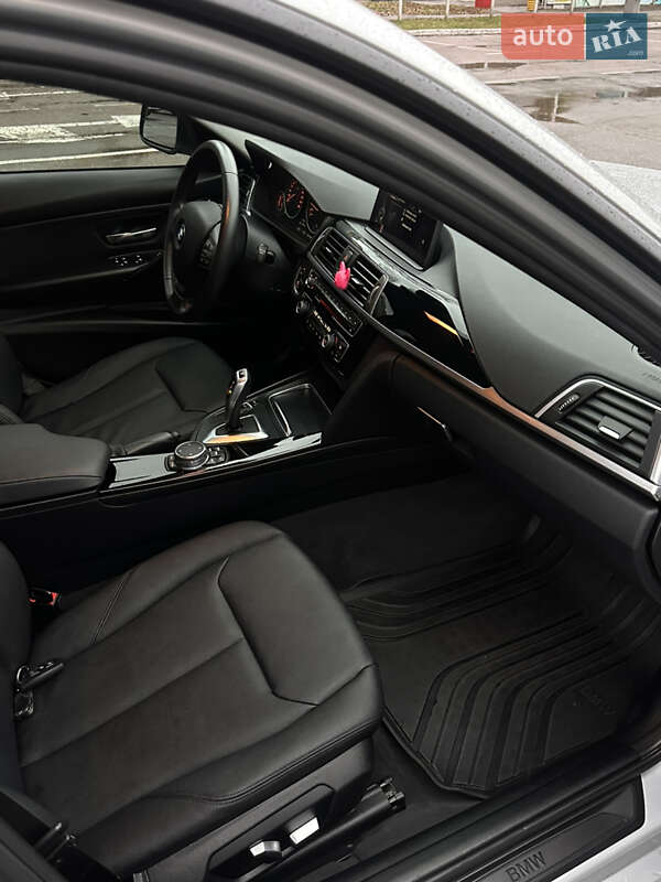 Седан BMW 3 Series 2015 в Броварах