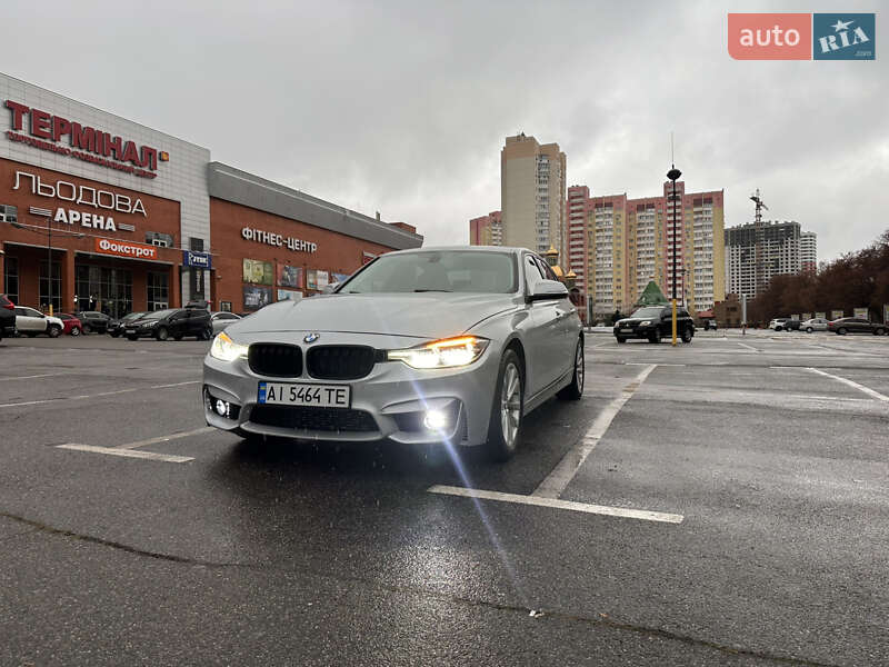 Седан BMW 3 Series 2015 в Броварах
