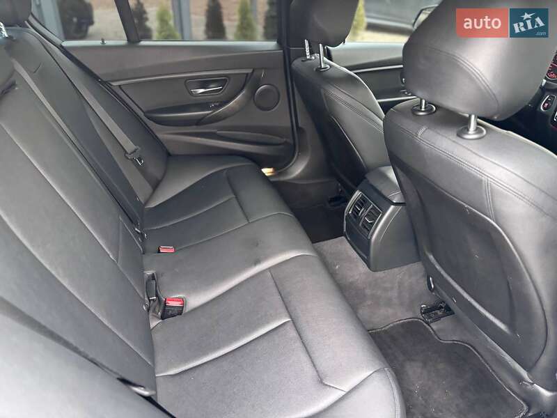 Седан BMW 3 Series 2016 в Коломые