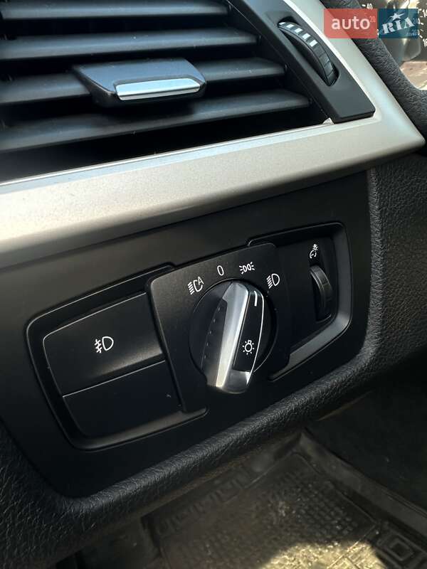 Седан BMW 3 Series 2015 в Сумах