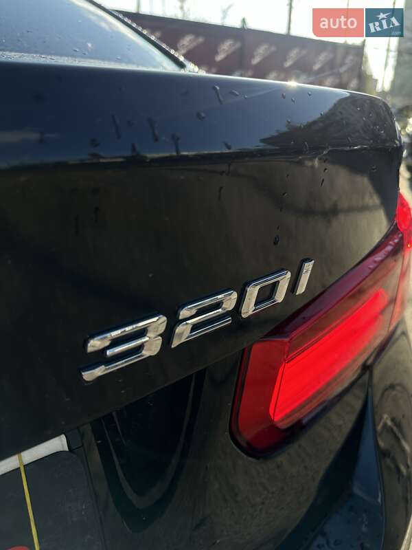 Седан BMW 3 Series 2015 в Сумах