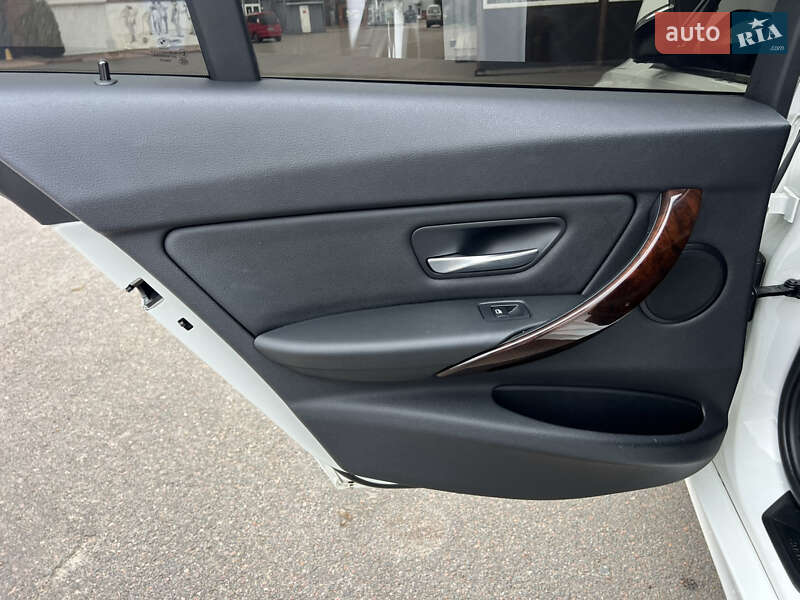 Седан BMW 3 Series 2013 в Одессе