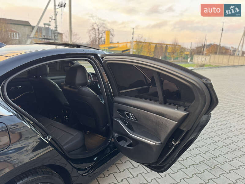 Седан BMW 3 Series 2020 в Луцьку