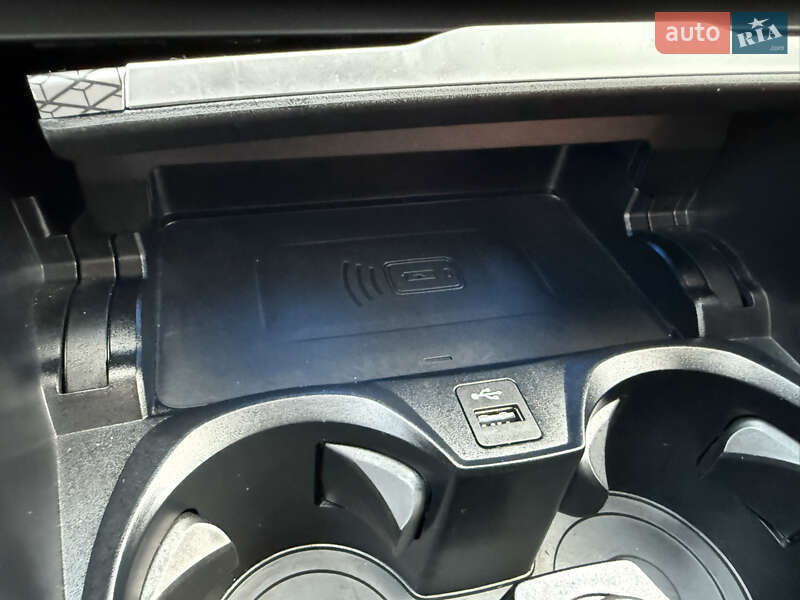 Седан BMW 3 Series 2024 в Днепре