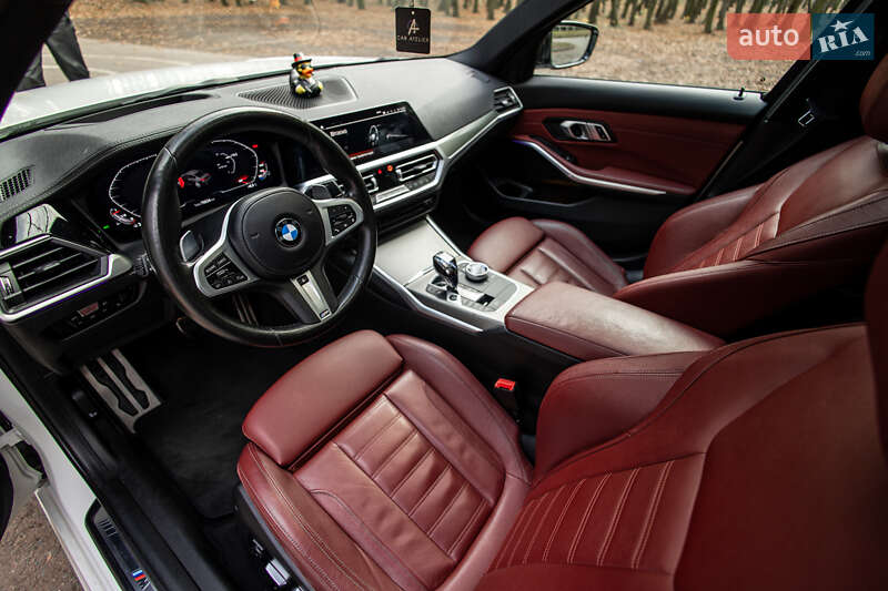 Седан BMW 3 Series 2022 в Львове