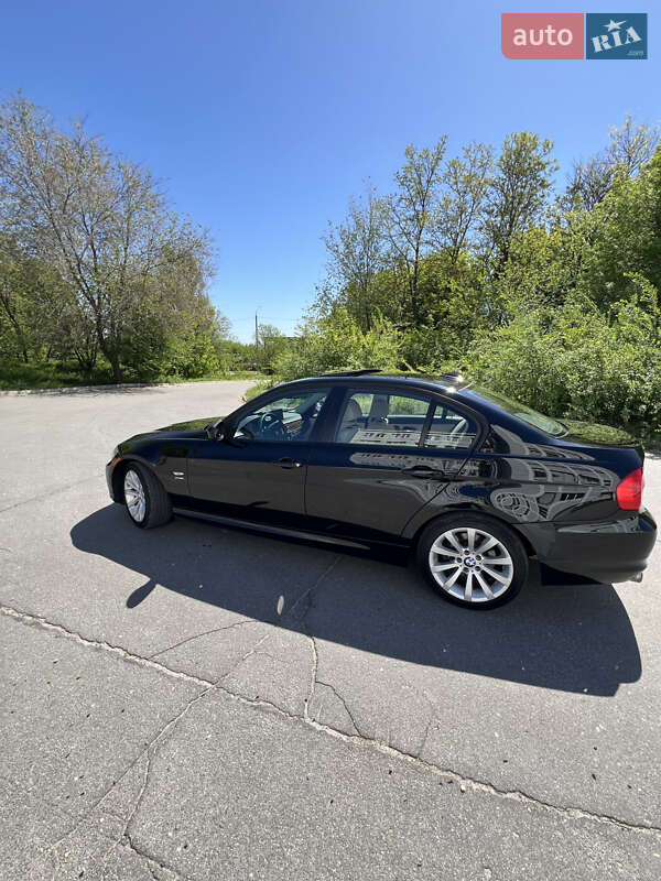 Седан BMW 3 Series 2011 в Днепре