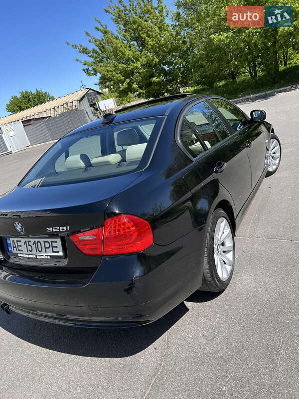 Седан BMW 3 Series 2011 в Днепре