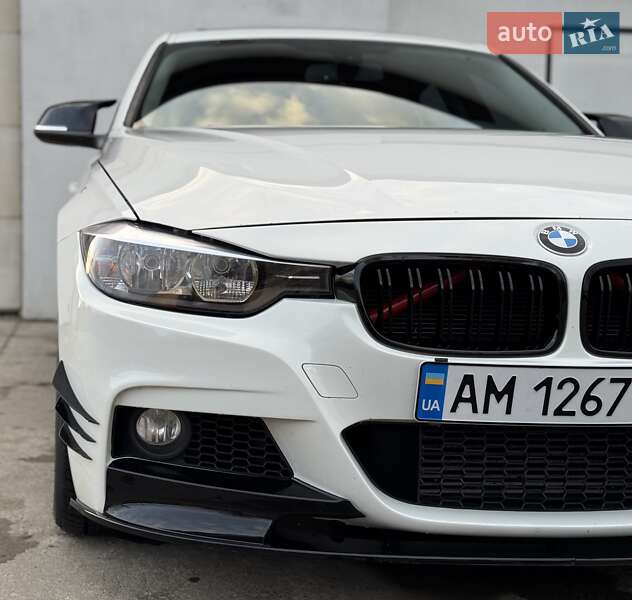 Седан BMW 3 Series 2012 в Сарнах