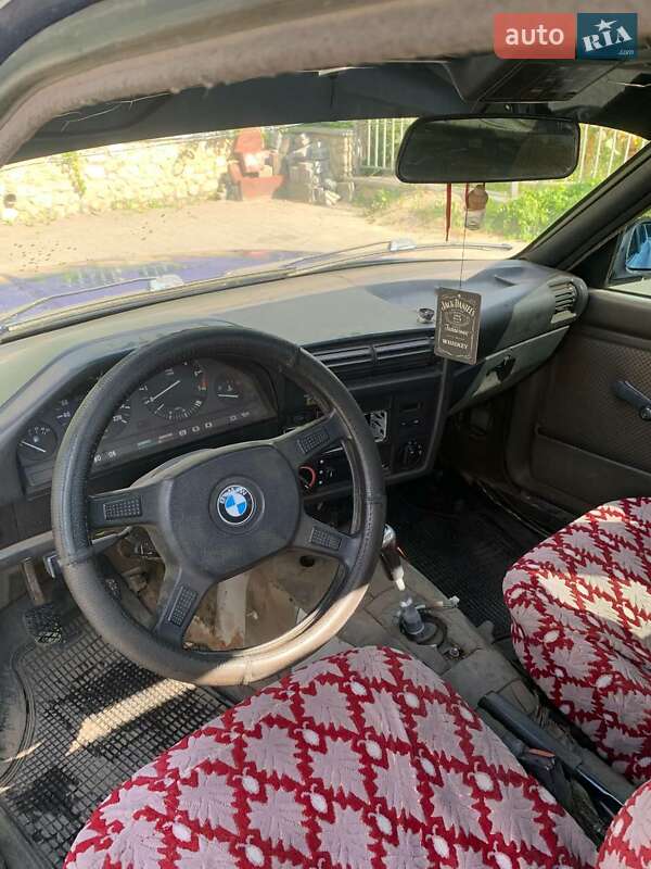 Седан BMW 3 Series 1984 в Тернополе