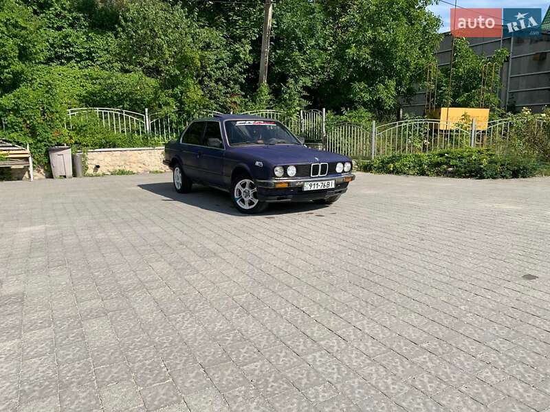 Седан BMW 3 Series 1984 в Тернополе