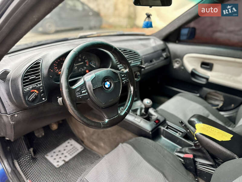 Седан BMW 3 Series 1993 в Чернівцях фото 13 Седан BMW 3 Series 1993 в Чернівцях