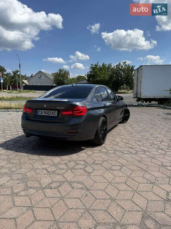 Седан BMW 3 Series 2017 в Черкасах