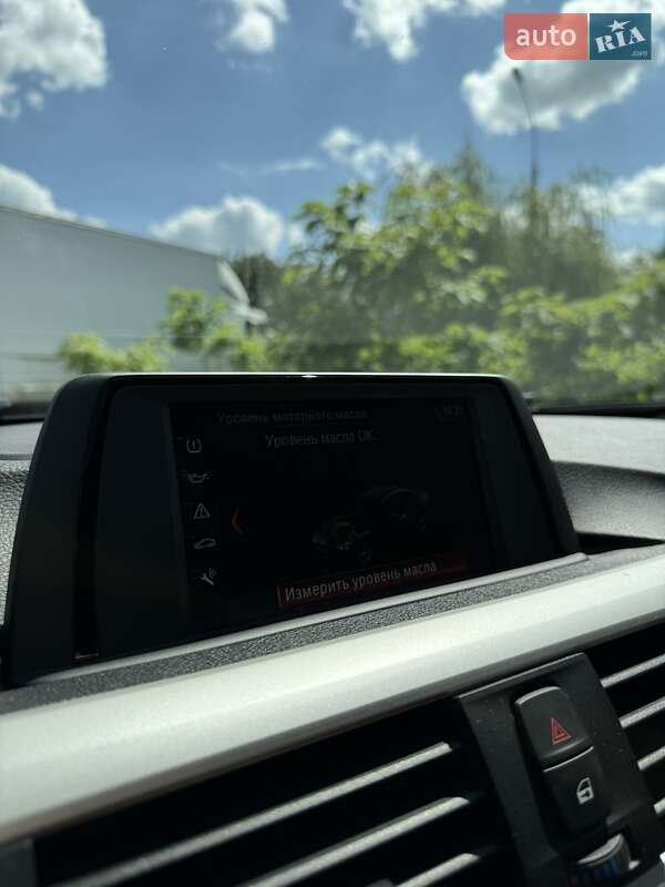 Седан BMW 3 Series 2017 в Черкасах