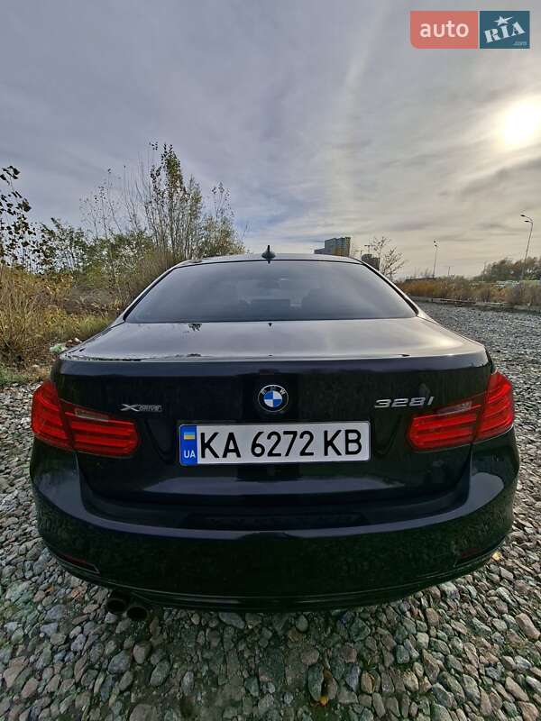 Седан BMW 3 Series 2012 в Киеве