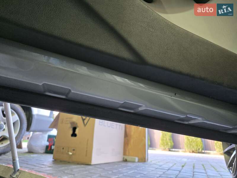 Кабриолет BMW 3 Series 2005 в Черновцах