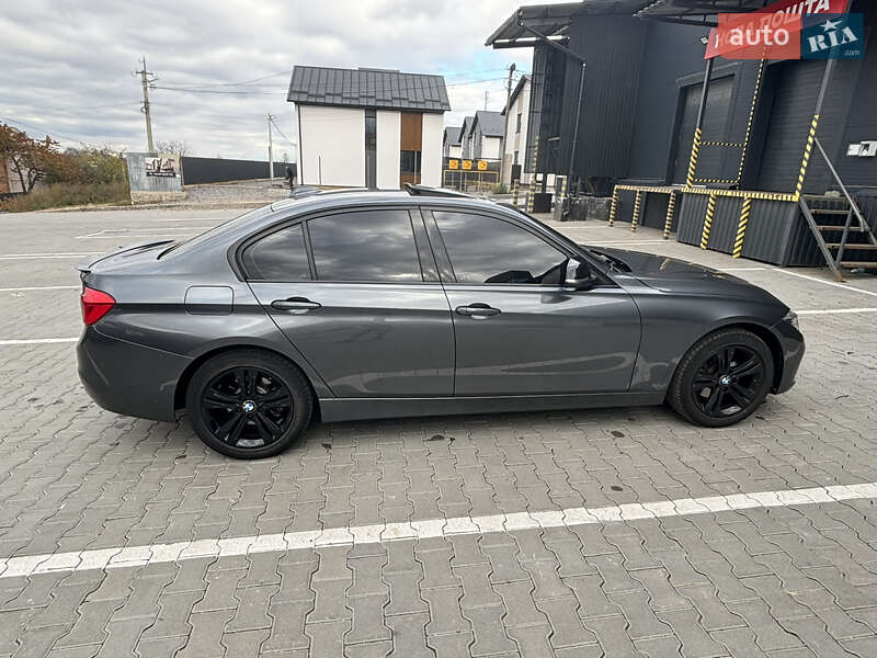 Седан BMW 3 Series 2017 в Виннице