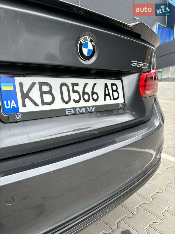 Седан BMW 3 Series 2017 в Виннице