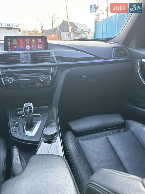 Седан BMW 3 Series 2017 в Виннице