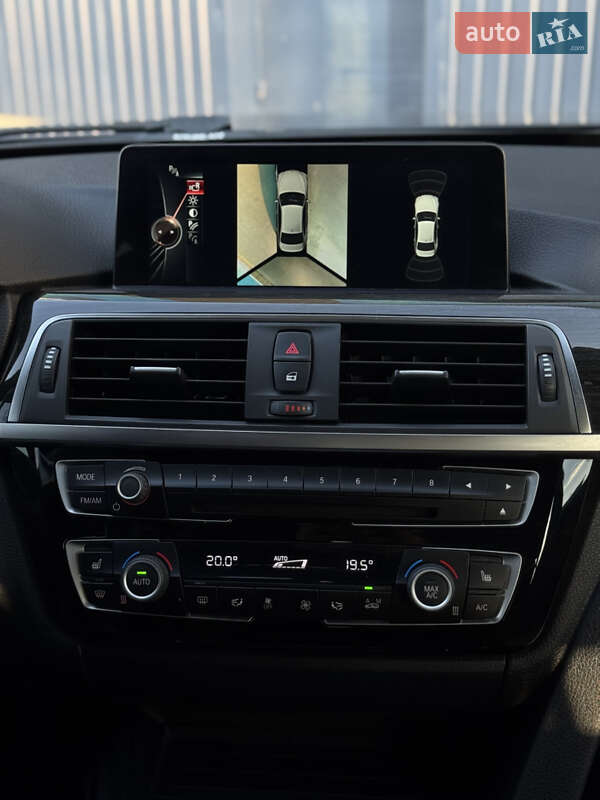 Седан BMW 3 Series 2016 в Киеве