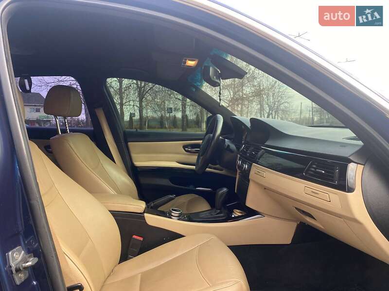Седан BMW 3 Series 2010 в Черкассах